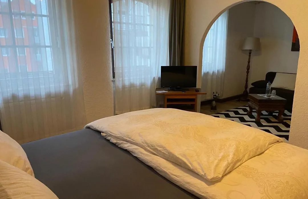 Hotel zur Klause-1